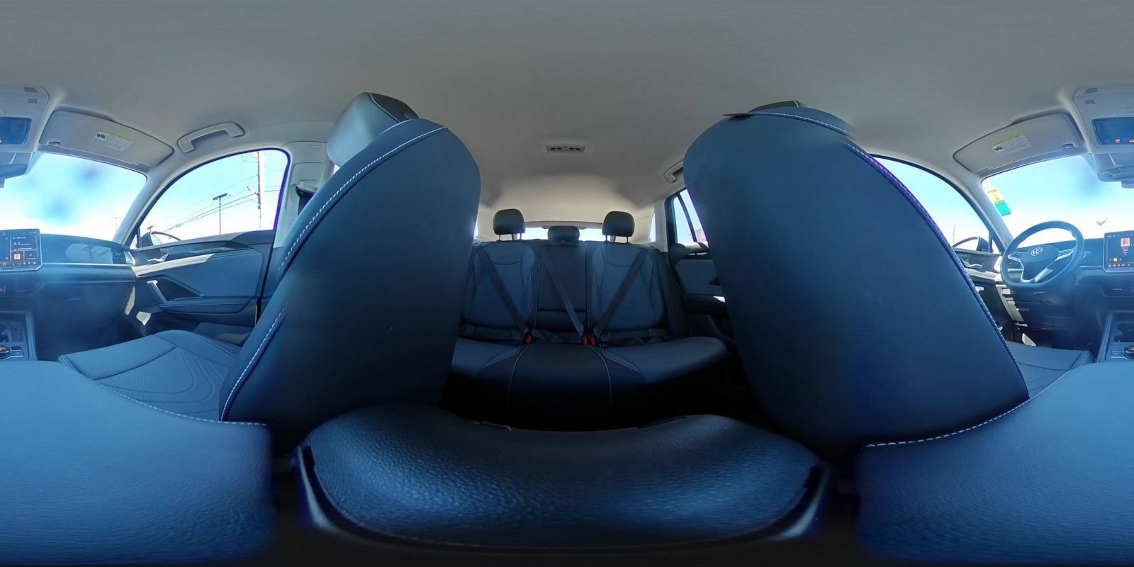 Used 2026 Volkswagen Tiguan SE FWD image 44