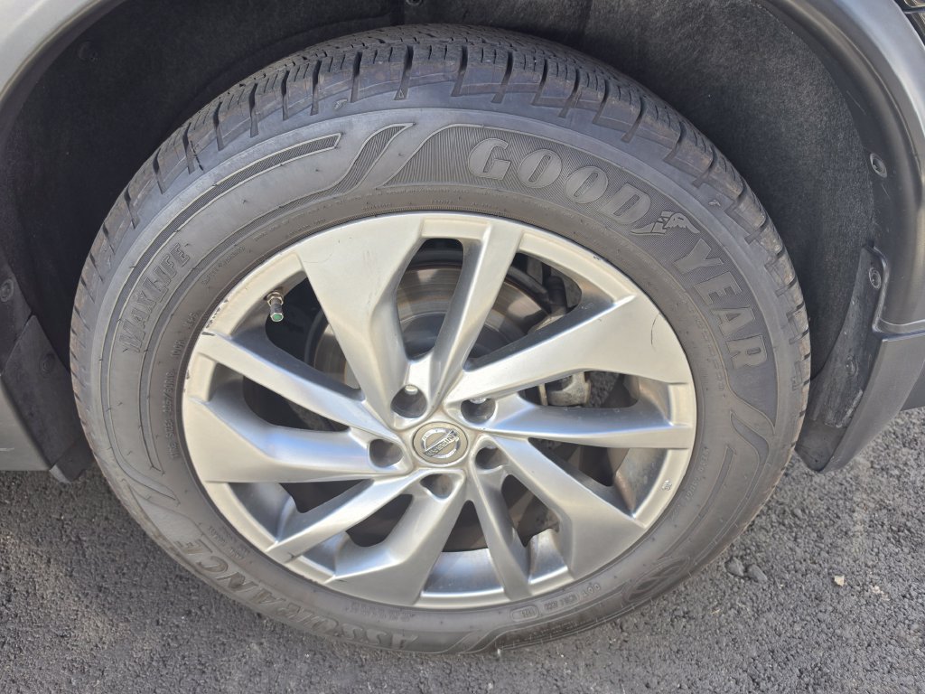 Used 2015 Nissan Rogue SL FWD image 7