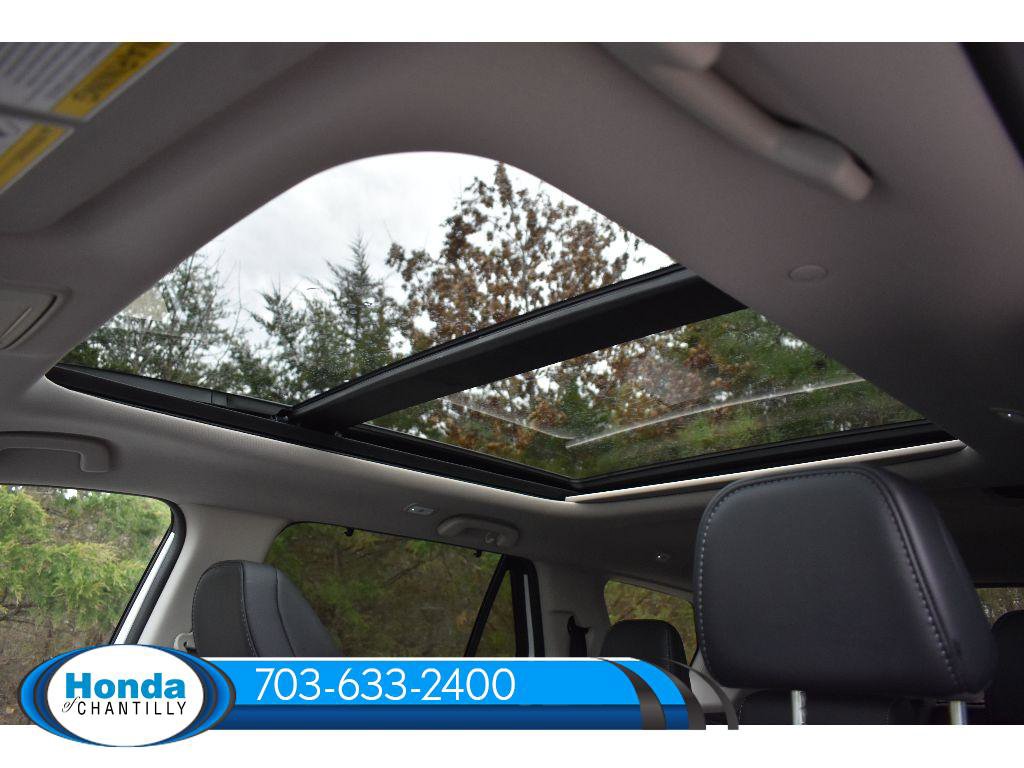 New 2025 Honda Pilot Touring image 22