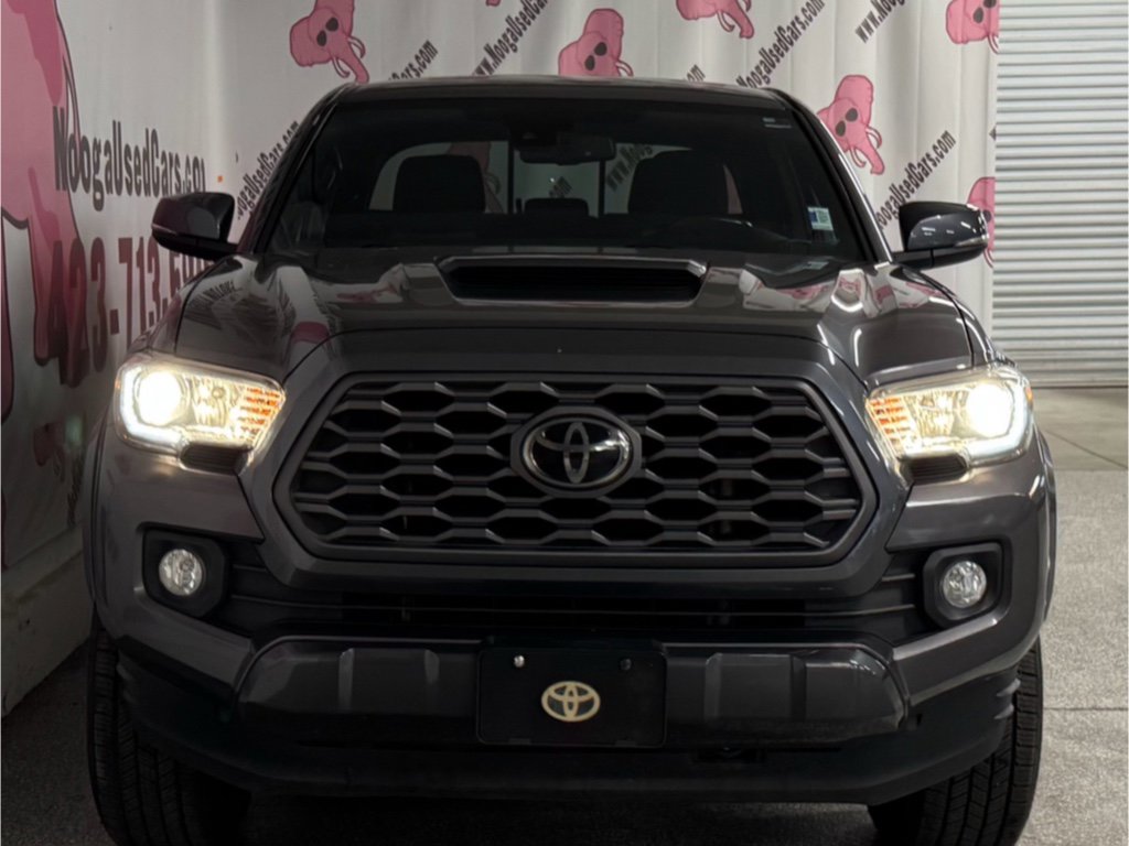 Used 2021 Toyota Tacoma TRD Sport w/ Technology Package AWD/4WD image 5