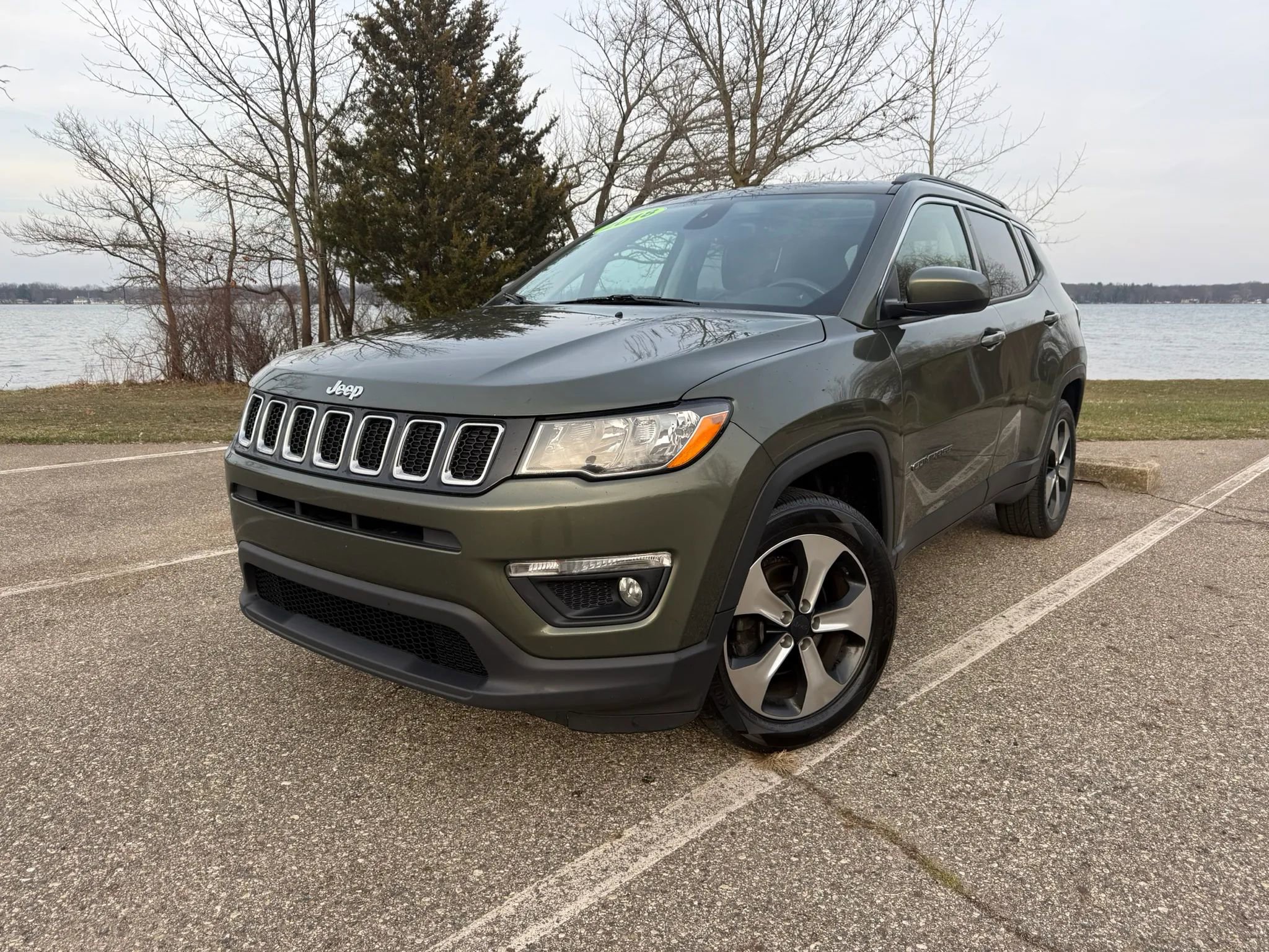 Used 2018 Jeep Compass Latitude w/ Popular Equipment Group image 1