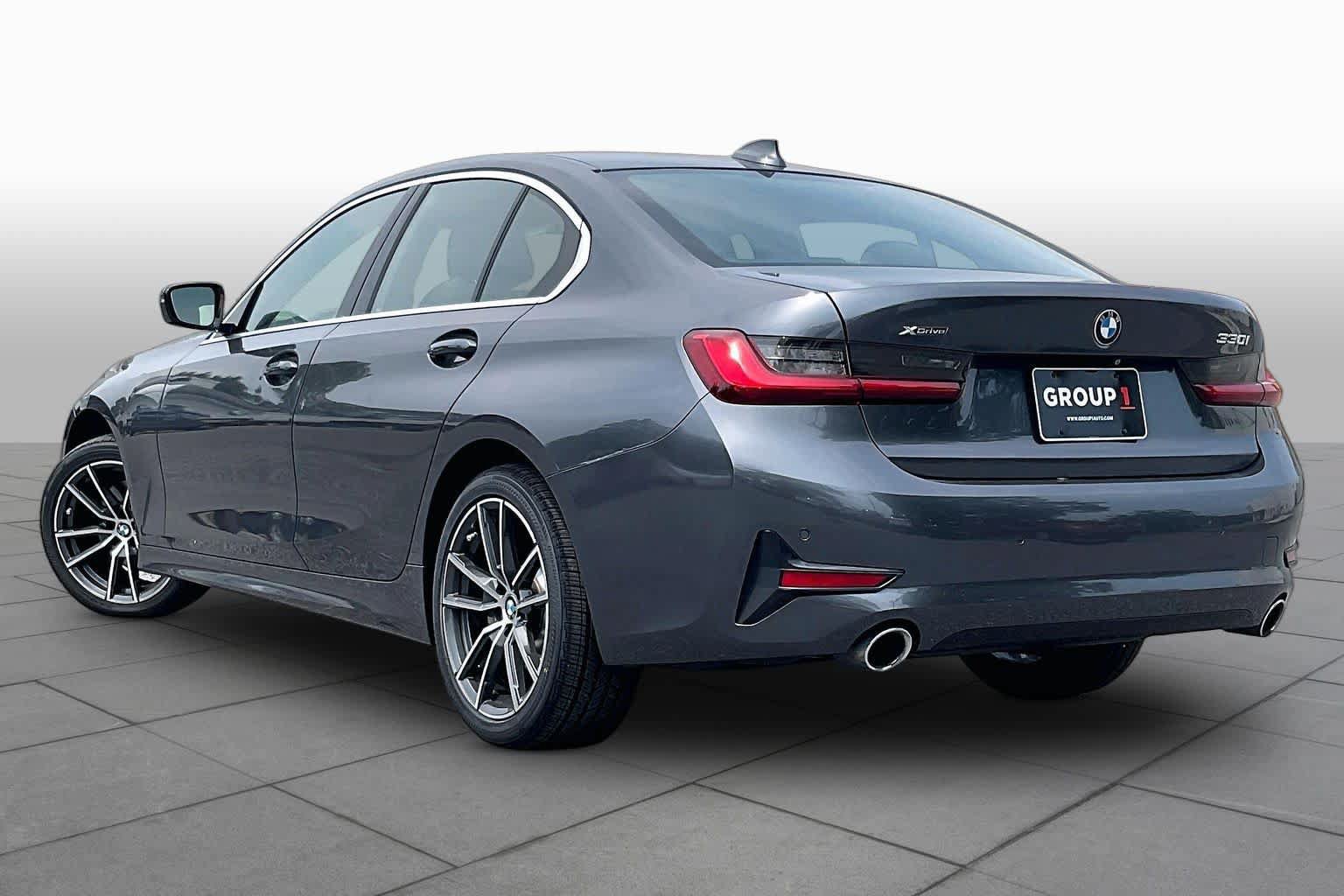 Used 2019 BMW 330i xDrive Sedan w/ Driving Assistance Package AWD/4WD image 11