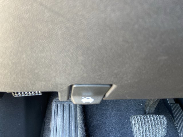 Used 2020 Chevrolet Equinox LS image 45