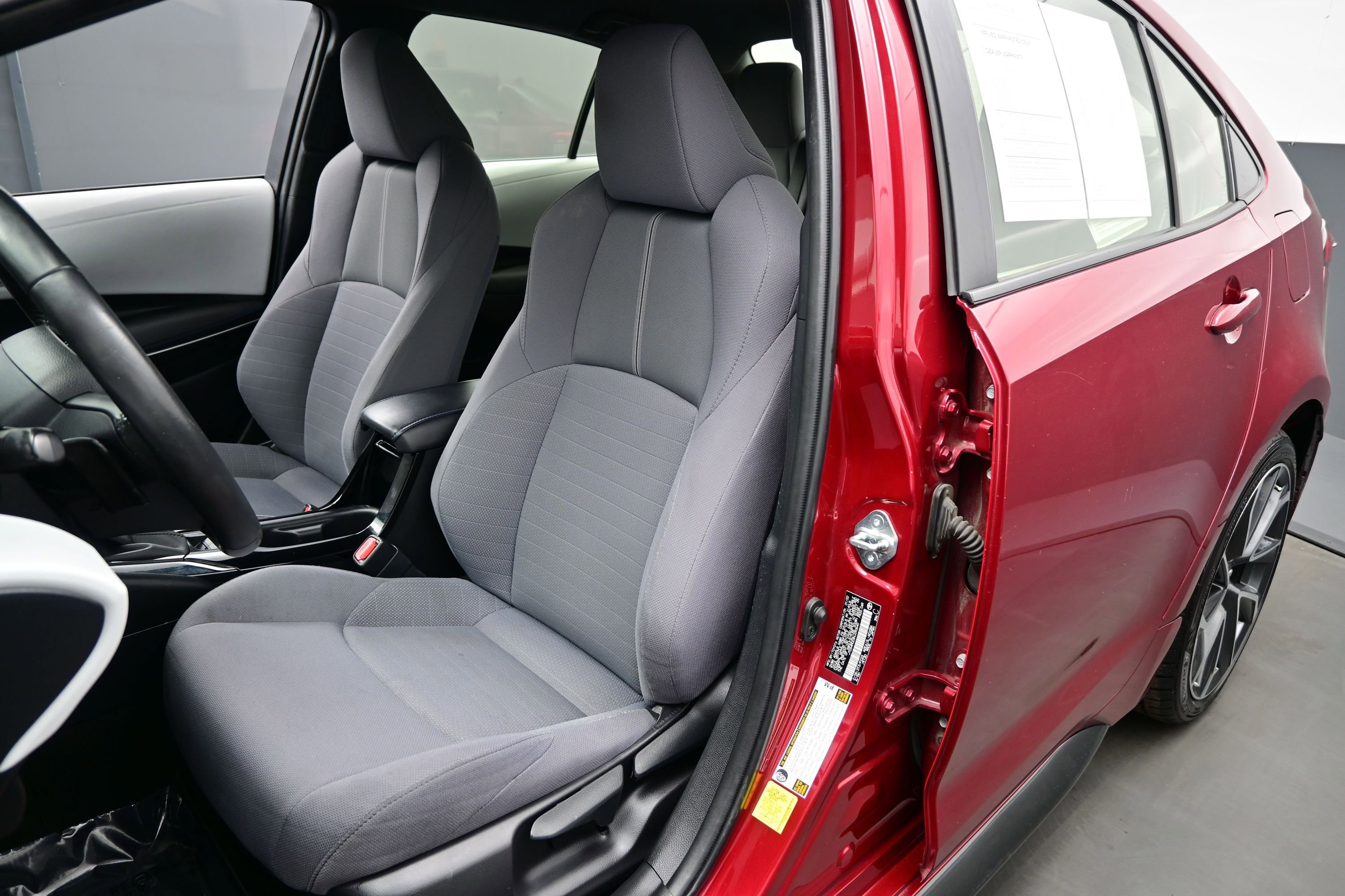 Used 2022 Toyota Corolla SE w/ Carpet Mat Package (TMS) FWD image 11