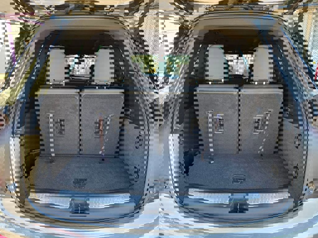 New 2025 Cadillac XT6 Luxury image 31