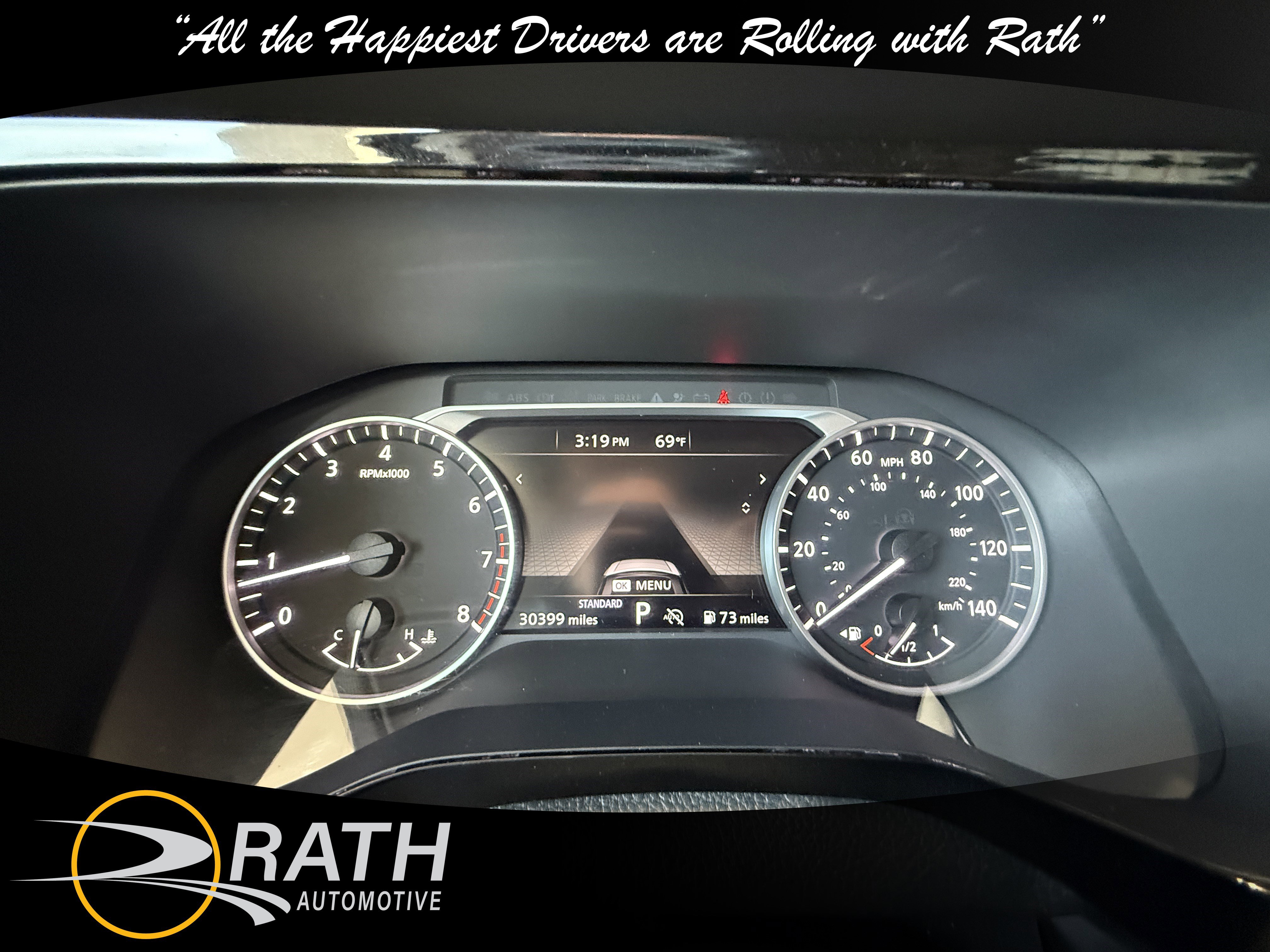 Used 2025 Nissan Pathfinder SV image 17