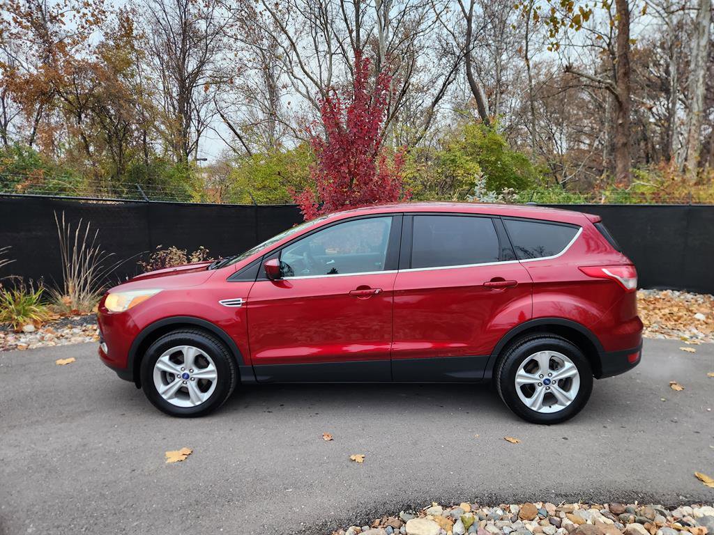 Used 2013 Ford Escape SE image 2