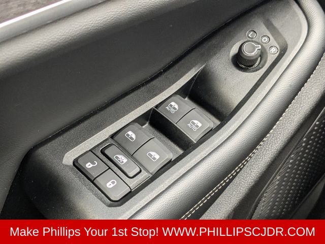 Used 2024 Jeep Grand Cherokee L Limited w/ Black Appearance Package AWD/4WD image 23