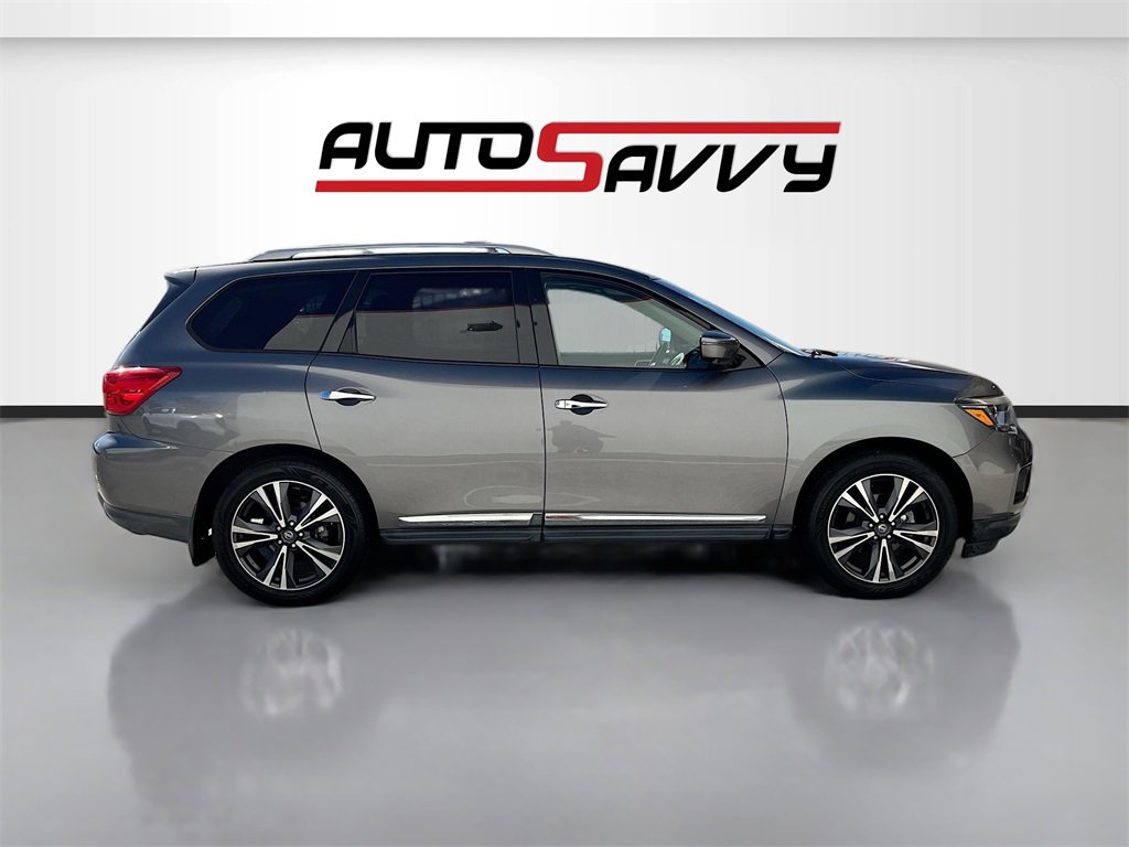 Used 2019 Nissan Pathfinder Platinum w/ Cargo Package image 8