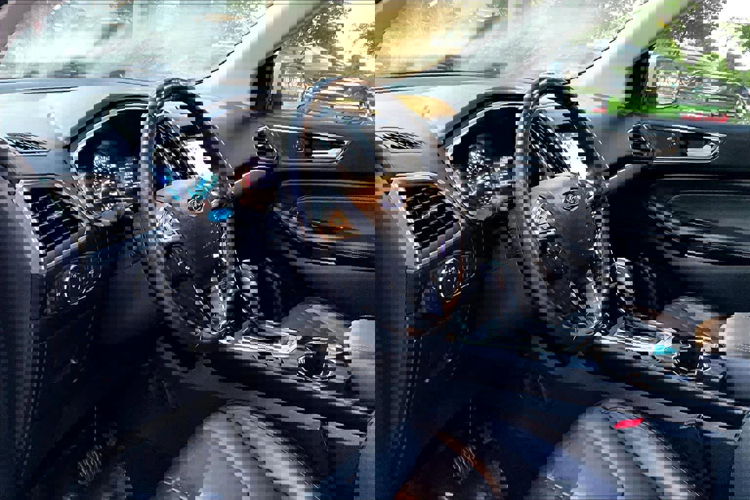 Used 2017 Ford Edge Titanium w/ Technology Package image 33