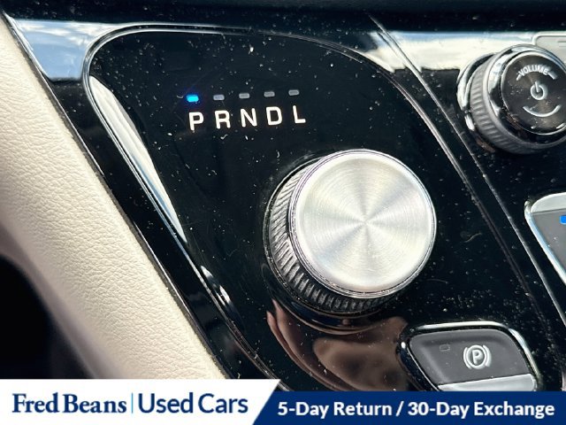 Used 2023 Chrysler Pacifica Touring-L FWD image 23