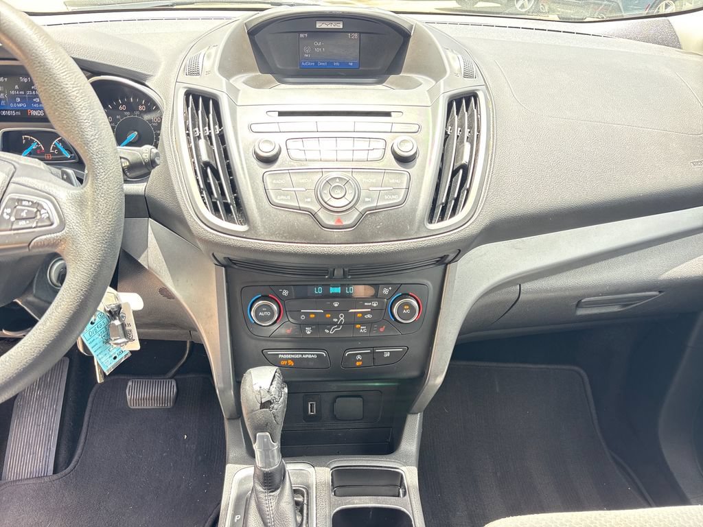 Used 2017 Ford Escape SE w/ SE Cold Weather Package FWD image 22