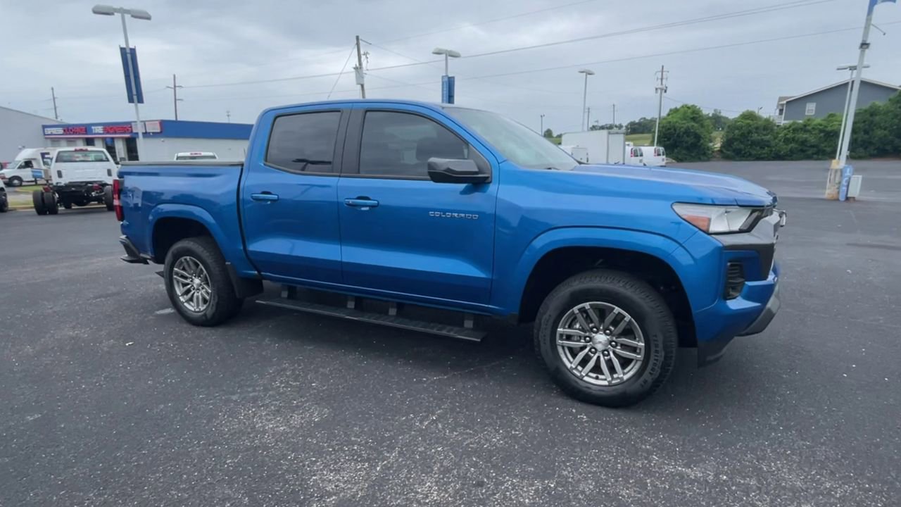 Used 2023 Chevrolet Colorado LT w/ LT Convenience Package RWD image 2