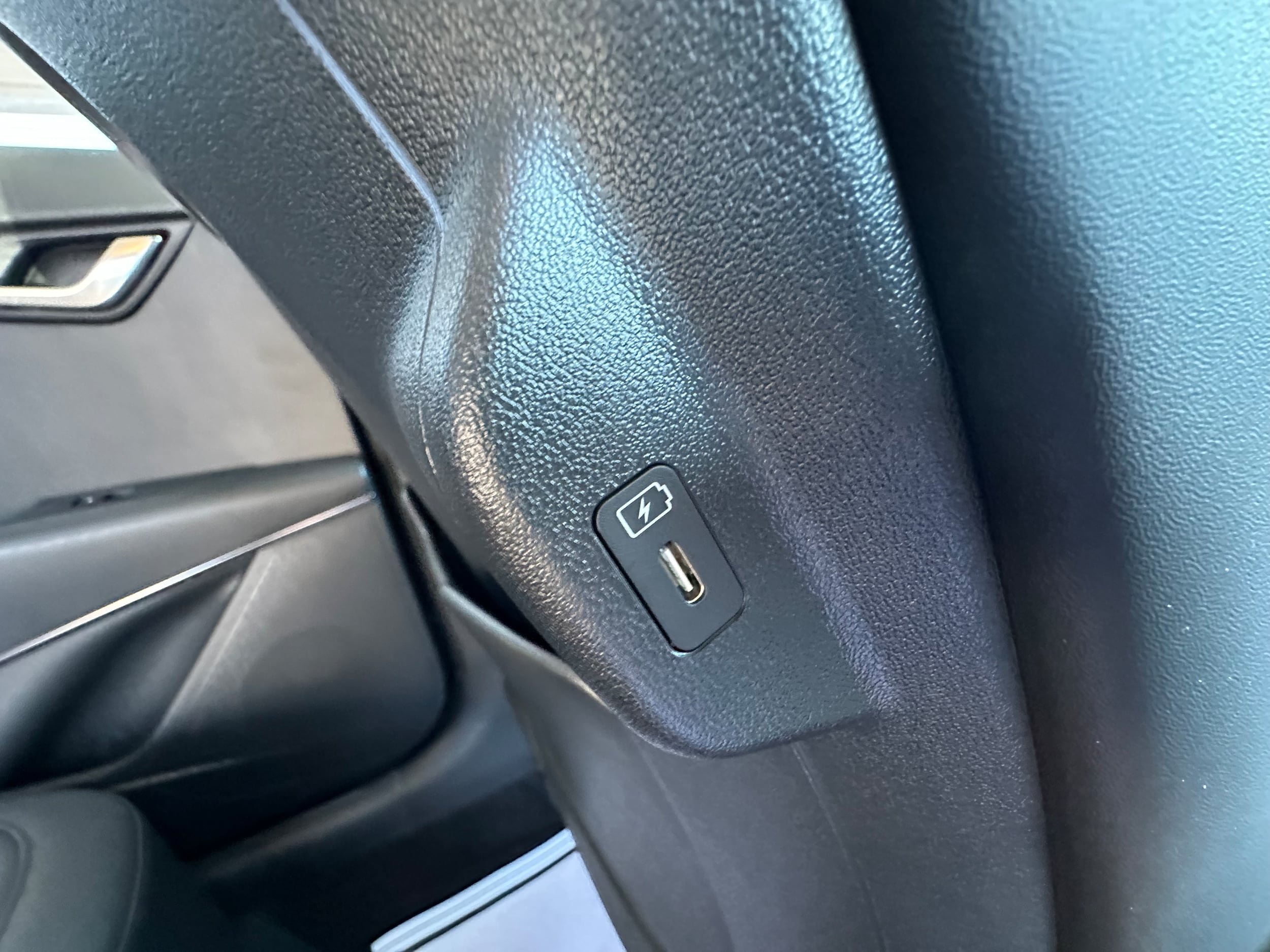 New 2026 Kia Niro EX FWD image 15