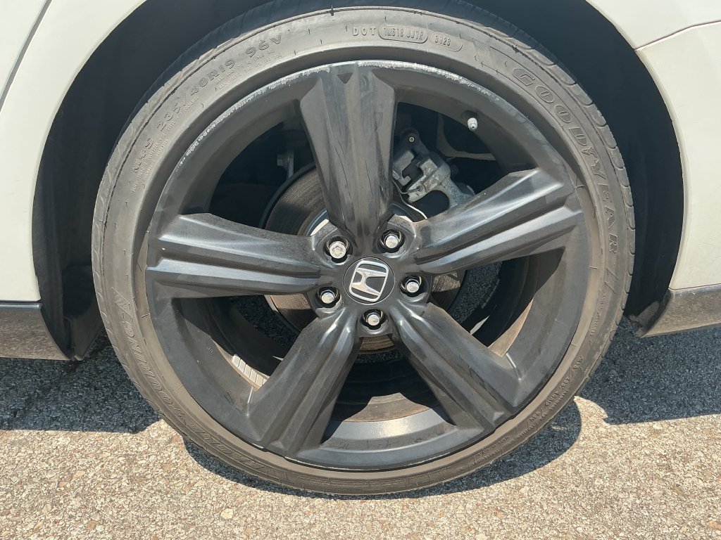 Used 2023 Honda Accord Sport image 9