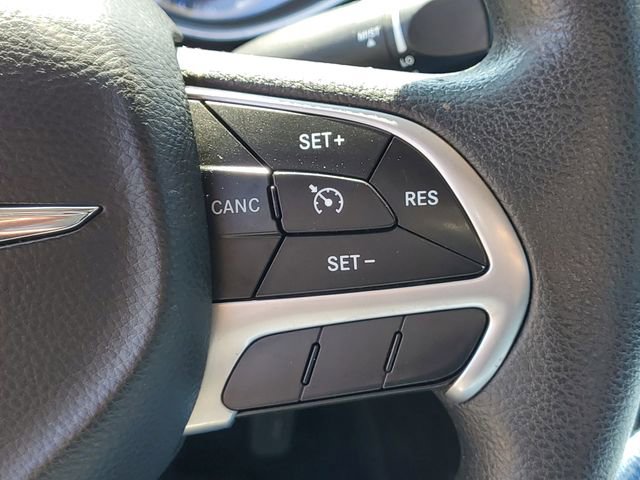Used 2016 Chrysler 200 Limited image 15