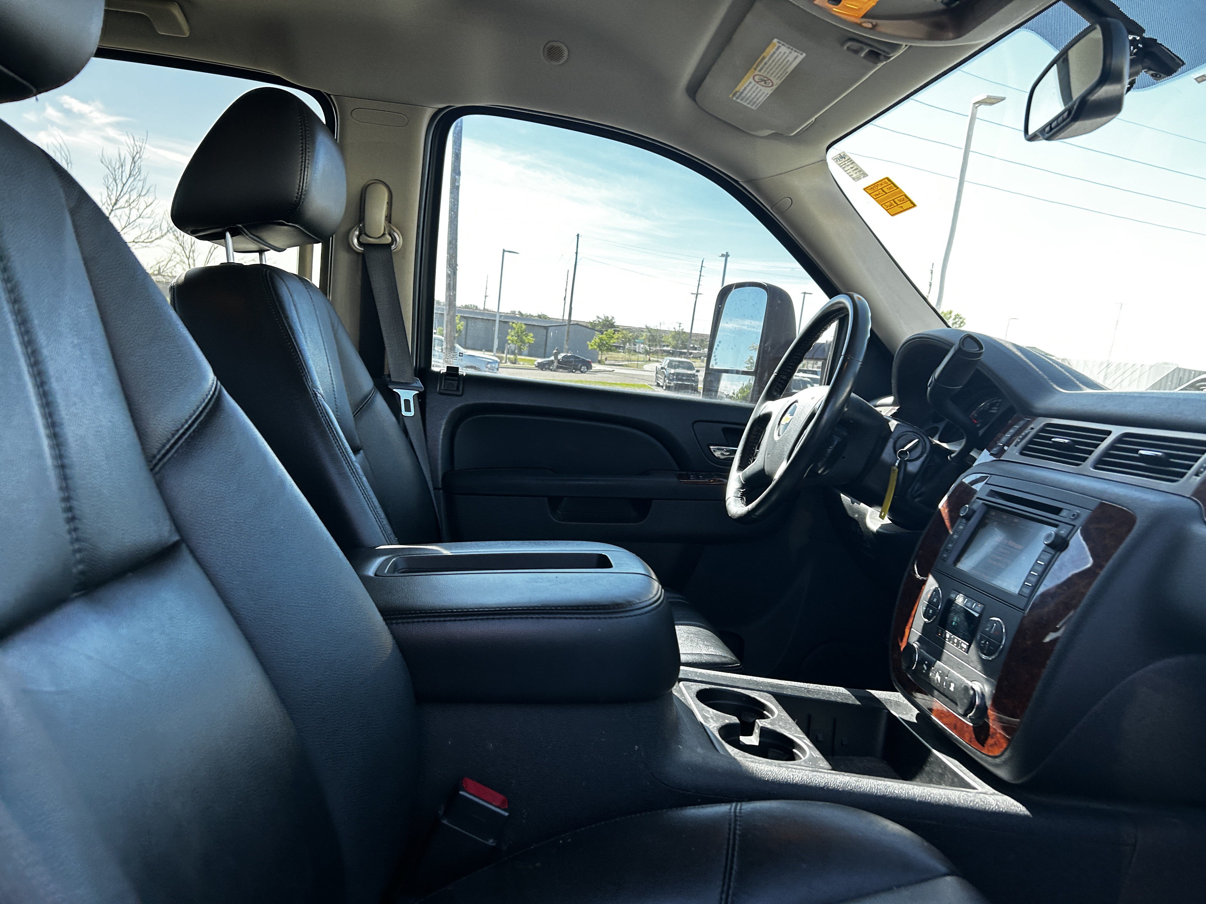 Used 2010 Chevrolet Silverado 2500 LTZ w/ Convenience Package AWD/4WD image 12