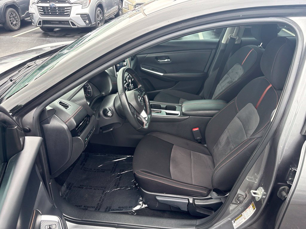 Used 2023 Nissan Sentra SR w/ Electronics Package FWD image 9