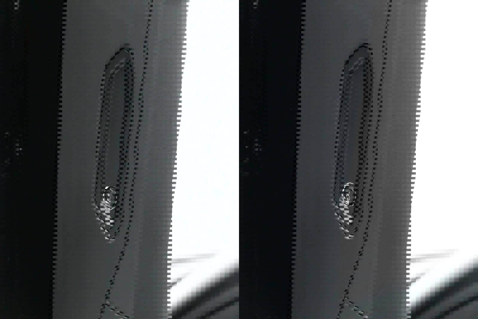 New 2023 McLaren Artura image 19