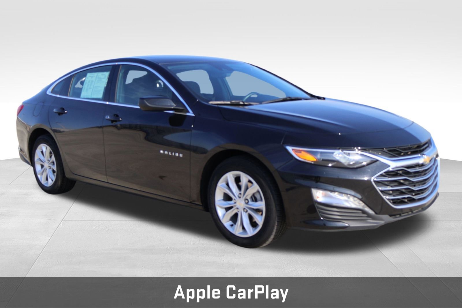Used 2025 Chevrolet Malibu LT image 4