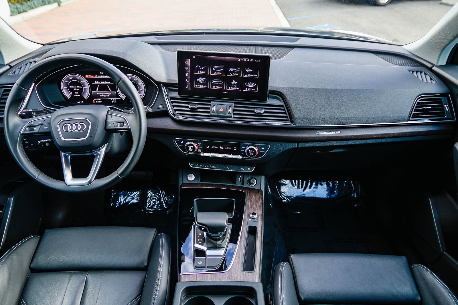 Certified 2023 Audi Q5 e Premium w/ Convenience Package image 13