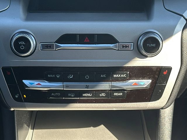 Certified 2022 Ford Explorer XLT w/ Equipment Group 202A image 24