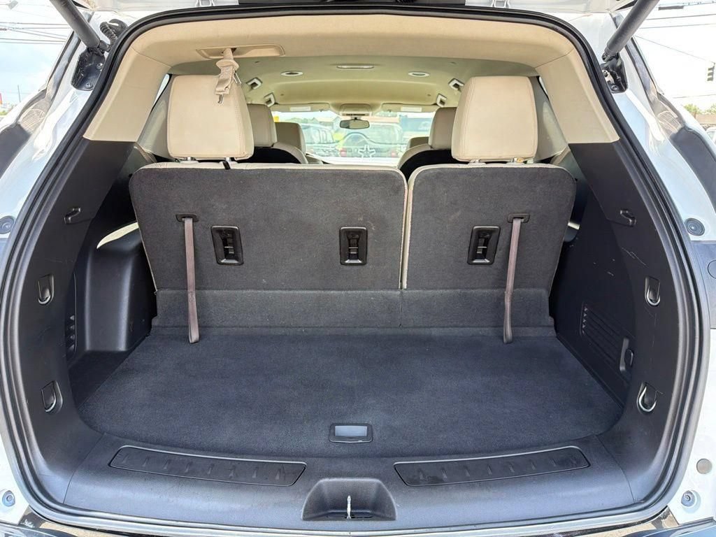 Used 2019 Buick Enclave Essence FWD image 10