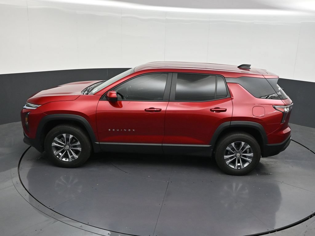 Used 2025 Chevrolet Equinox LT FWD image 17