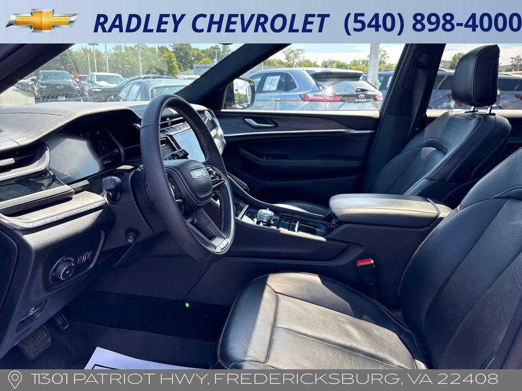 Used 2023 Jeep Grand Cherokee L Overland AWD/4WD image 3