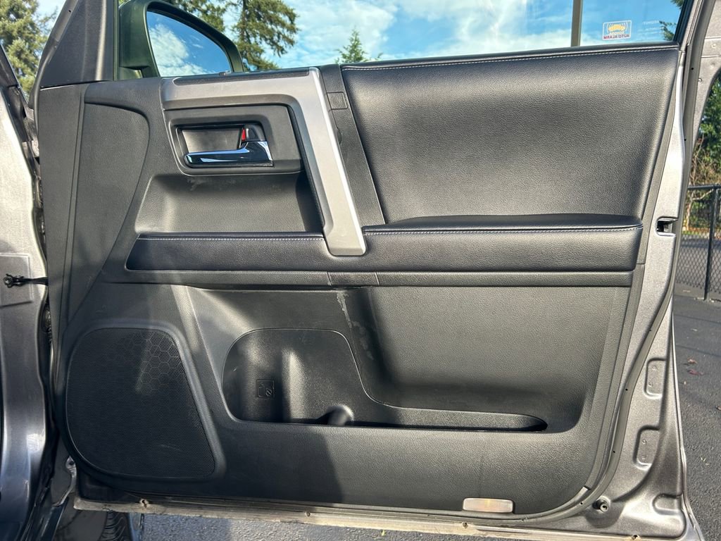 Used 2019 Toyota 4Runner SR5 Premium image 26
