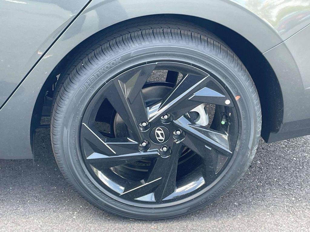 New 2026 Hyundai Elantra SEL Sport FWD image 35