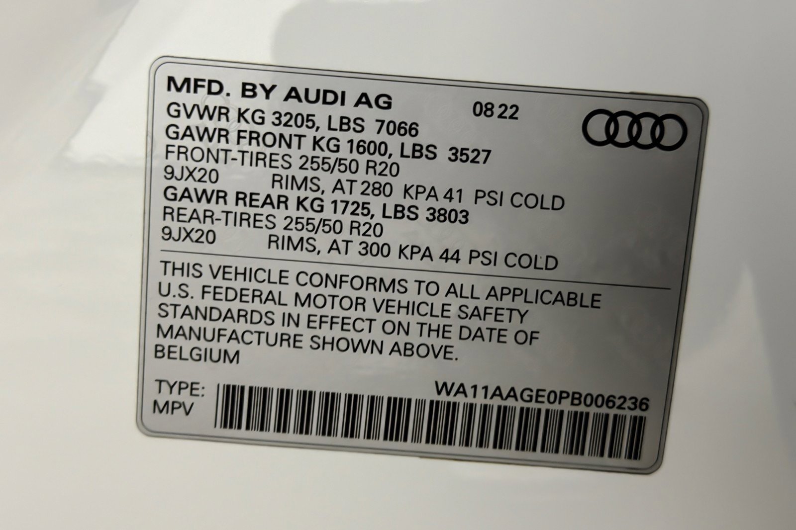 Certified 2023 Audi e-tron Premium w/ Convenience Plus Package AWD/4WD image 28