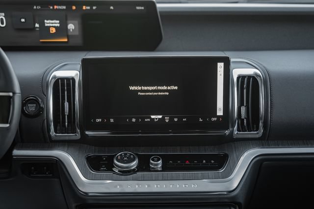 New 2026 Ford Expedition Platinum w/ Platinum Ultimate Package AWD/4WD image 25