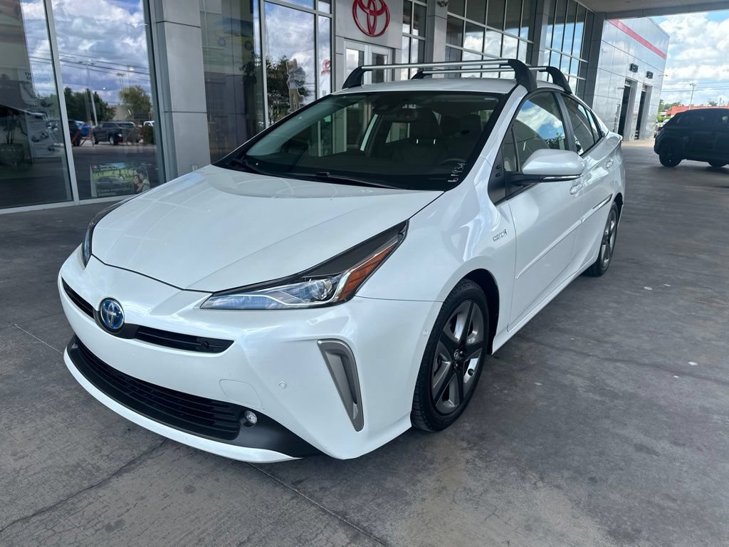 Certified 2022 Toyota Prius XLE FWD image 3