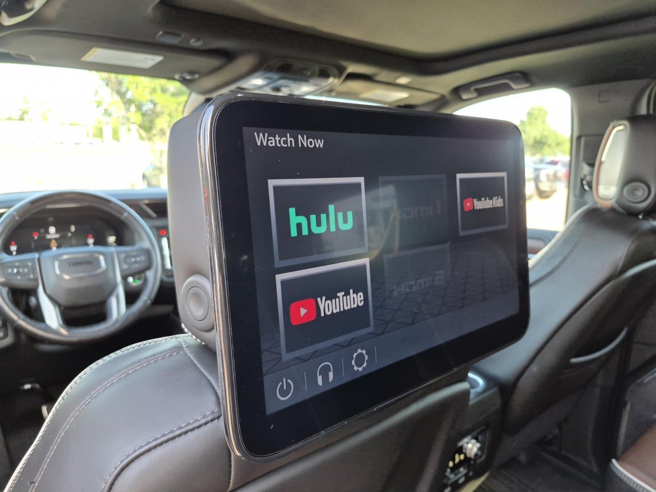 Used 2023 GMC Yukon Denali Ultimate w/ LPO, Floor Liner Package AWD/4WD image 19