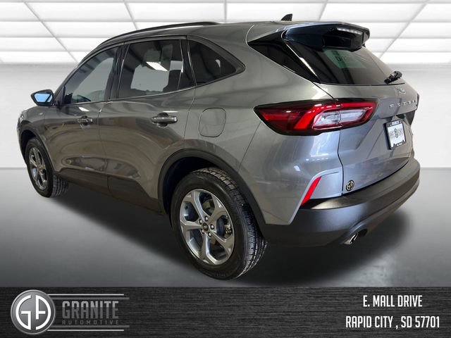 Used 2025 Ford Escape ST-Line Select AWD/4WD image 3