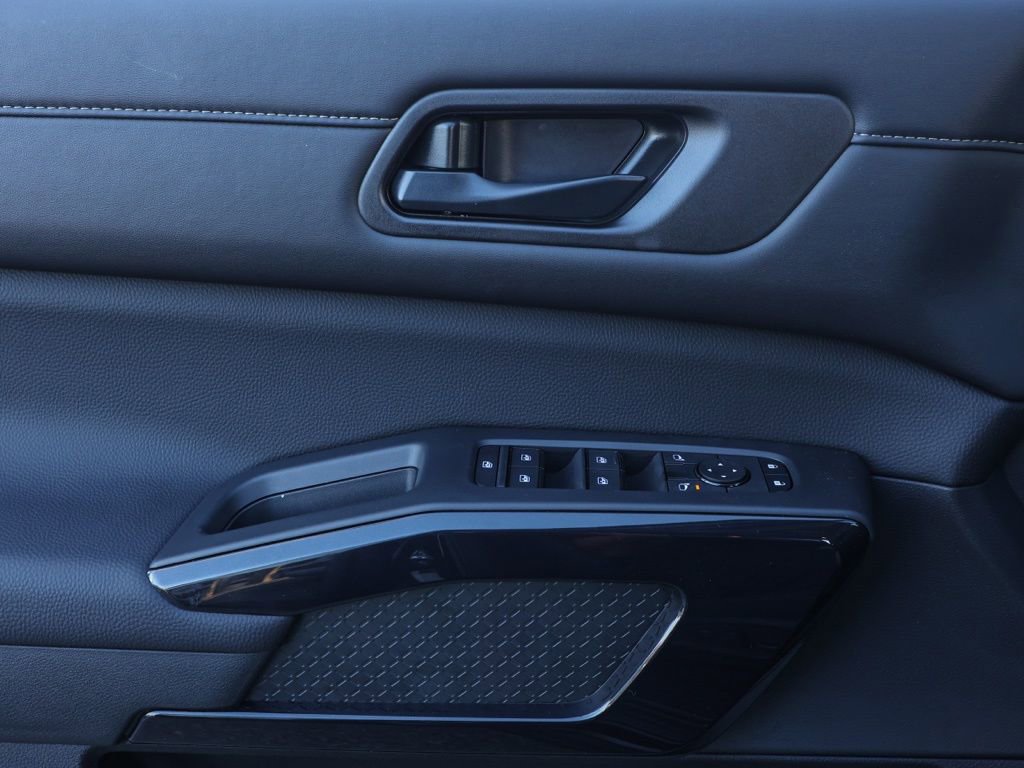 New 2026 Nissan Pathfinder SV image 24