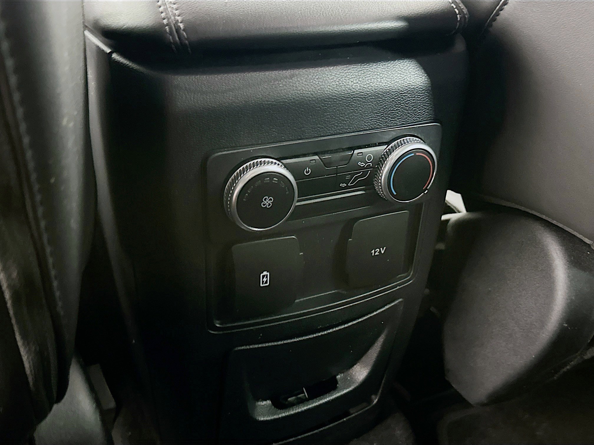 Used 2022 Ford Explorer XLT w/ Equipment Group 202A image 27