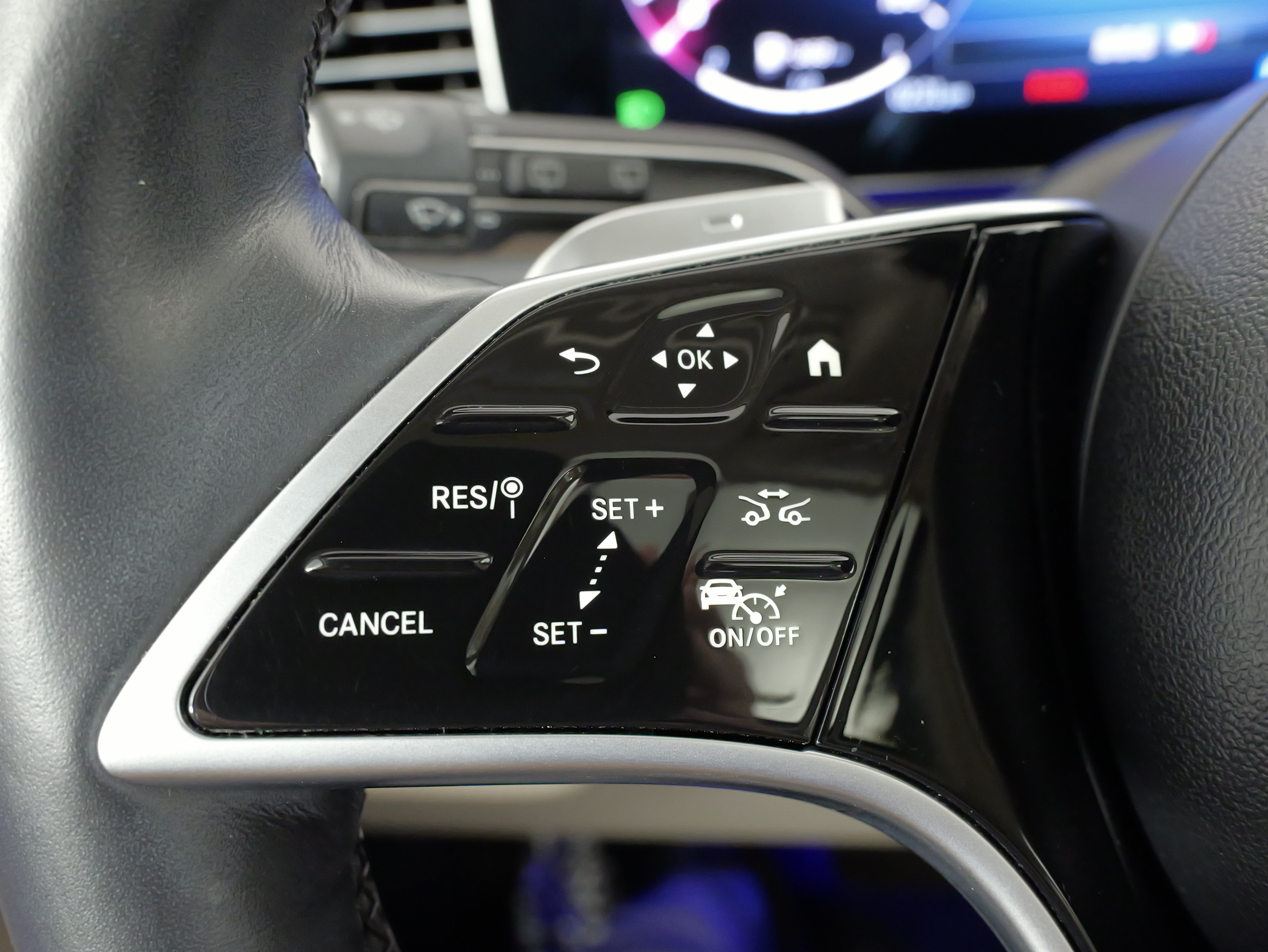 Used 2024 Mercedes-Benz GLE 350 4MATIC image 39