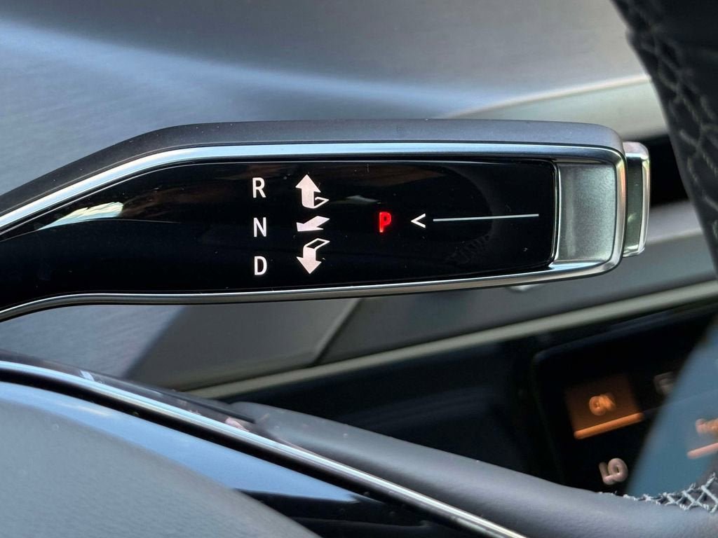 New 2026 Cadillac Vistiq Luxury AWD/4WD image 18