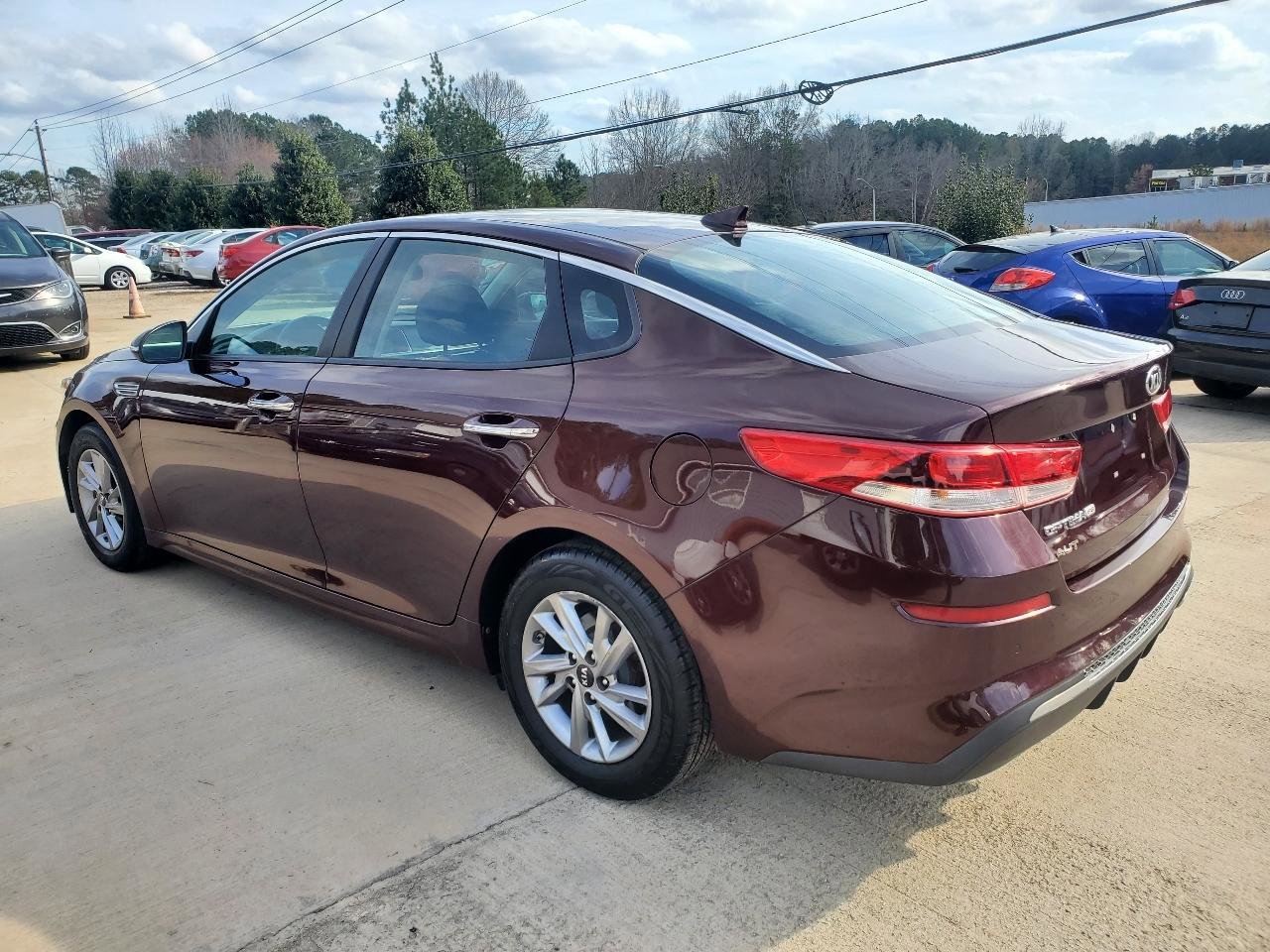 Used 2020 Kia Optima LX image 11