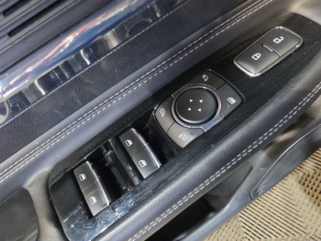 Used 2022 Lincoln Corsair AWD w/ Premium Package image 15