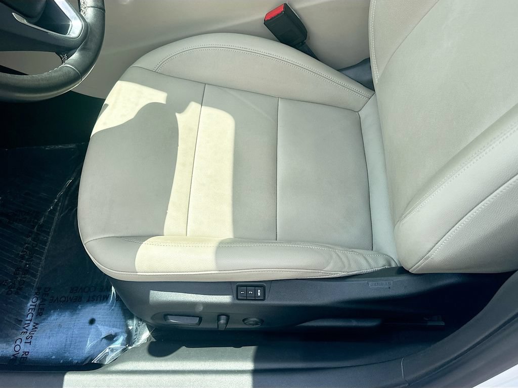 Used 2019 Buick Regal Essence w/ Driver Confidence Package I AWD/4WD image 20