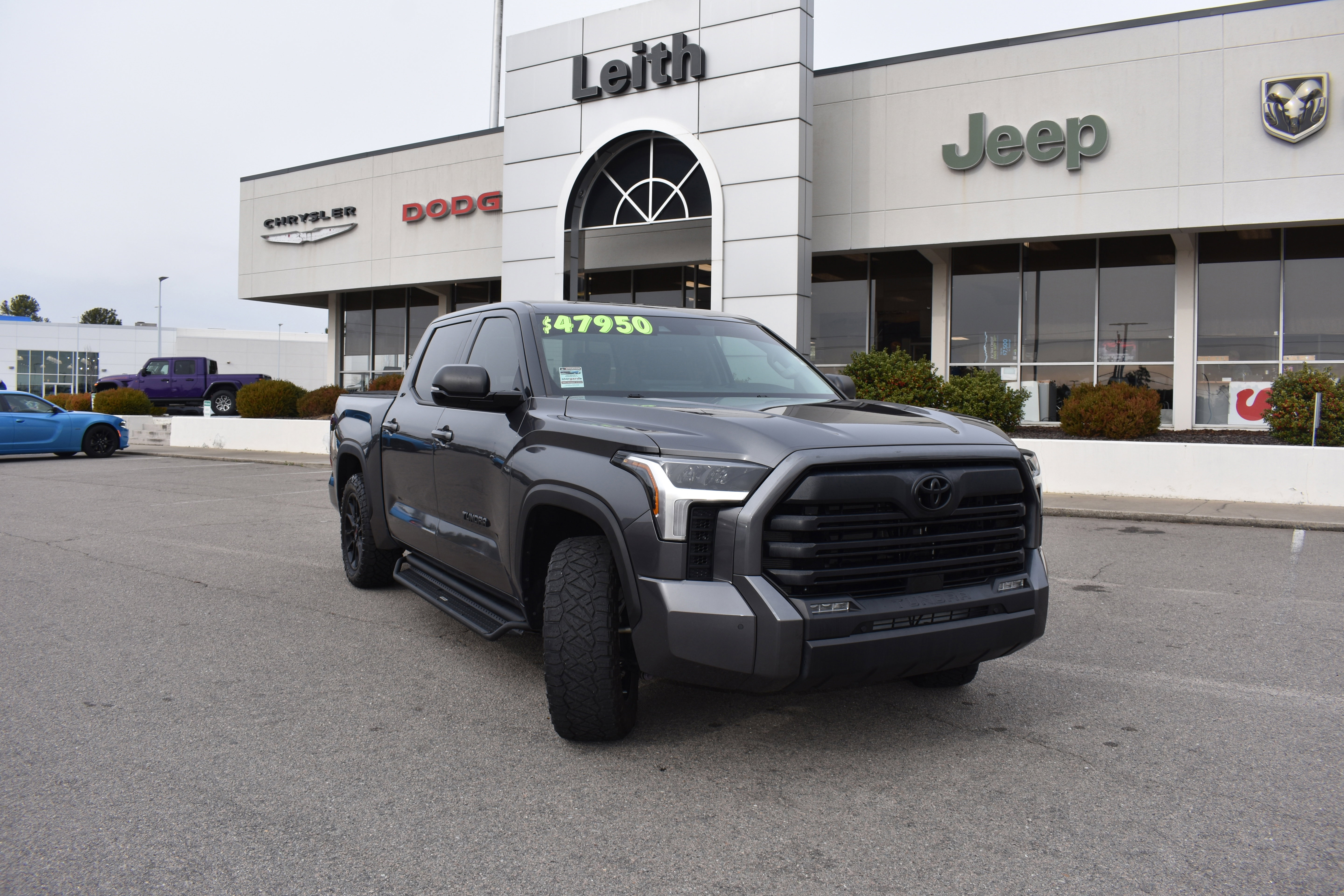 Used 2023 Toyota Tundra SR5 w/ SR5 Premium Package image 1