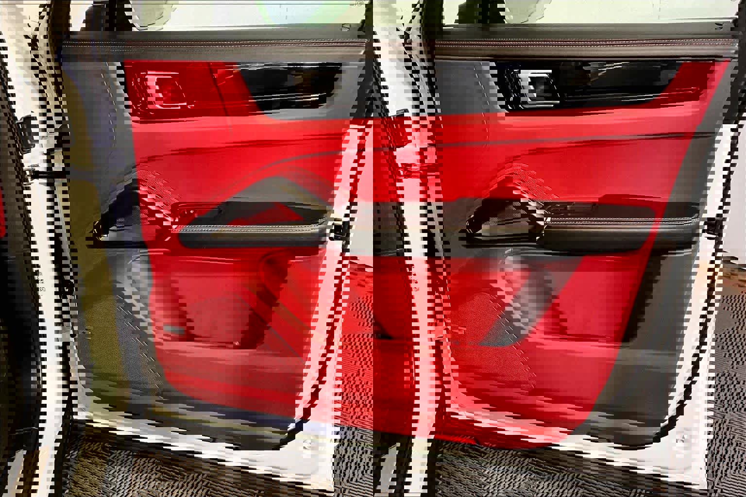 Used 2021 Porsche Cayenne AWD/4WD image 23