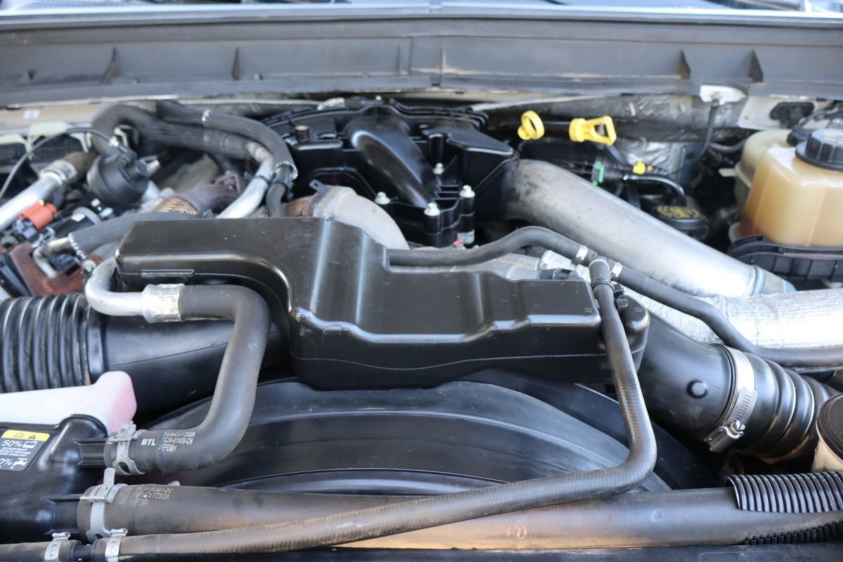 Used 2012 Ford F550 4x4 Crew Cab Super Duty w/ Payload Upgrade Pkg image 42