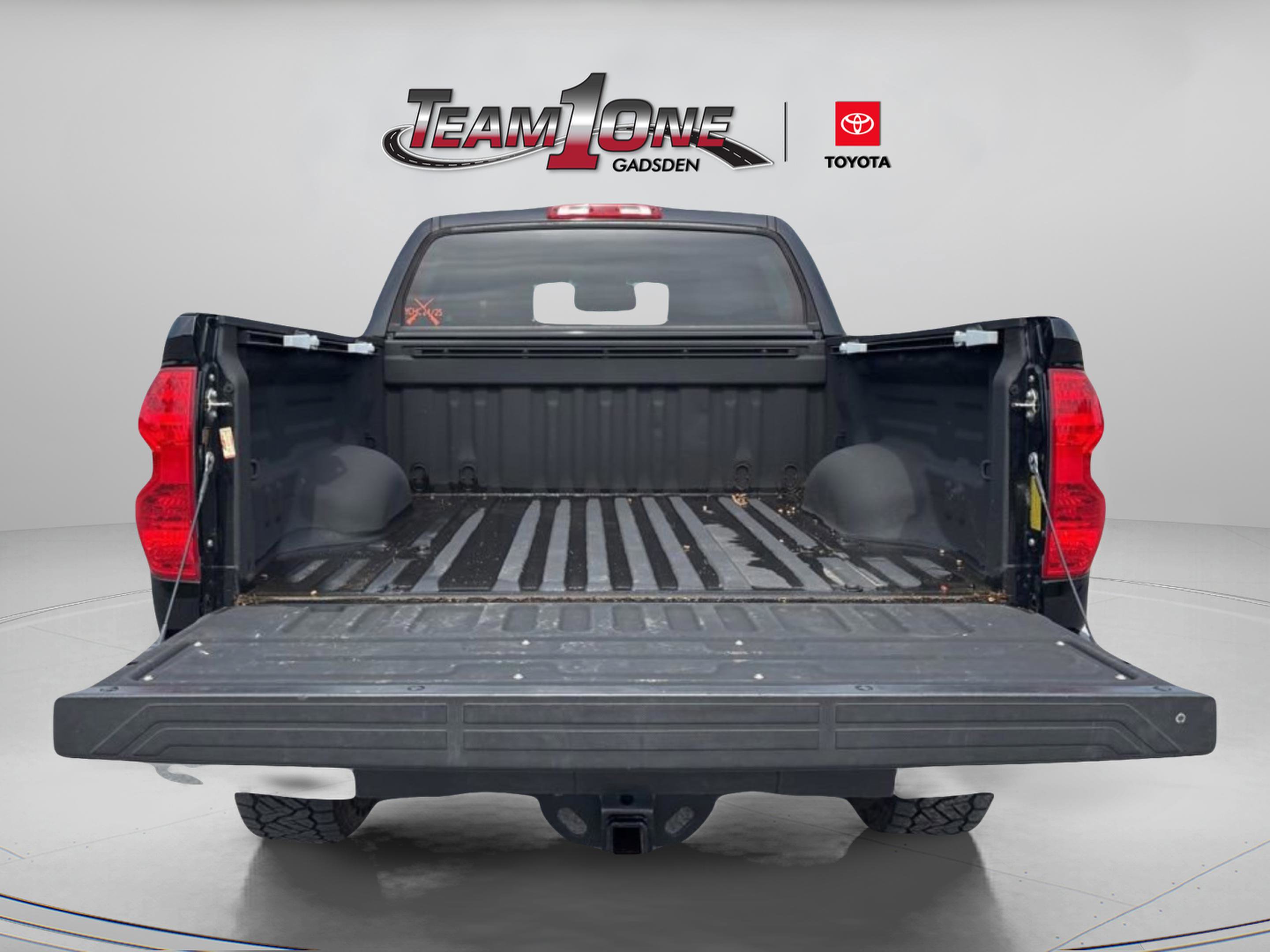 Used 2020 Toyota Tundra SR5 w/ SR5 Leather Package AWD/4WD image 9