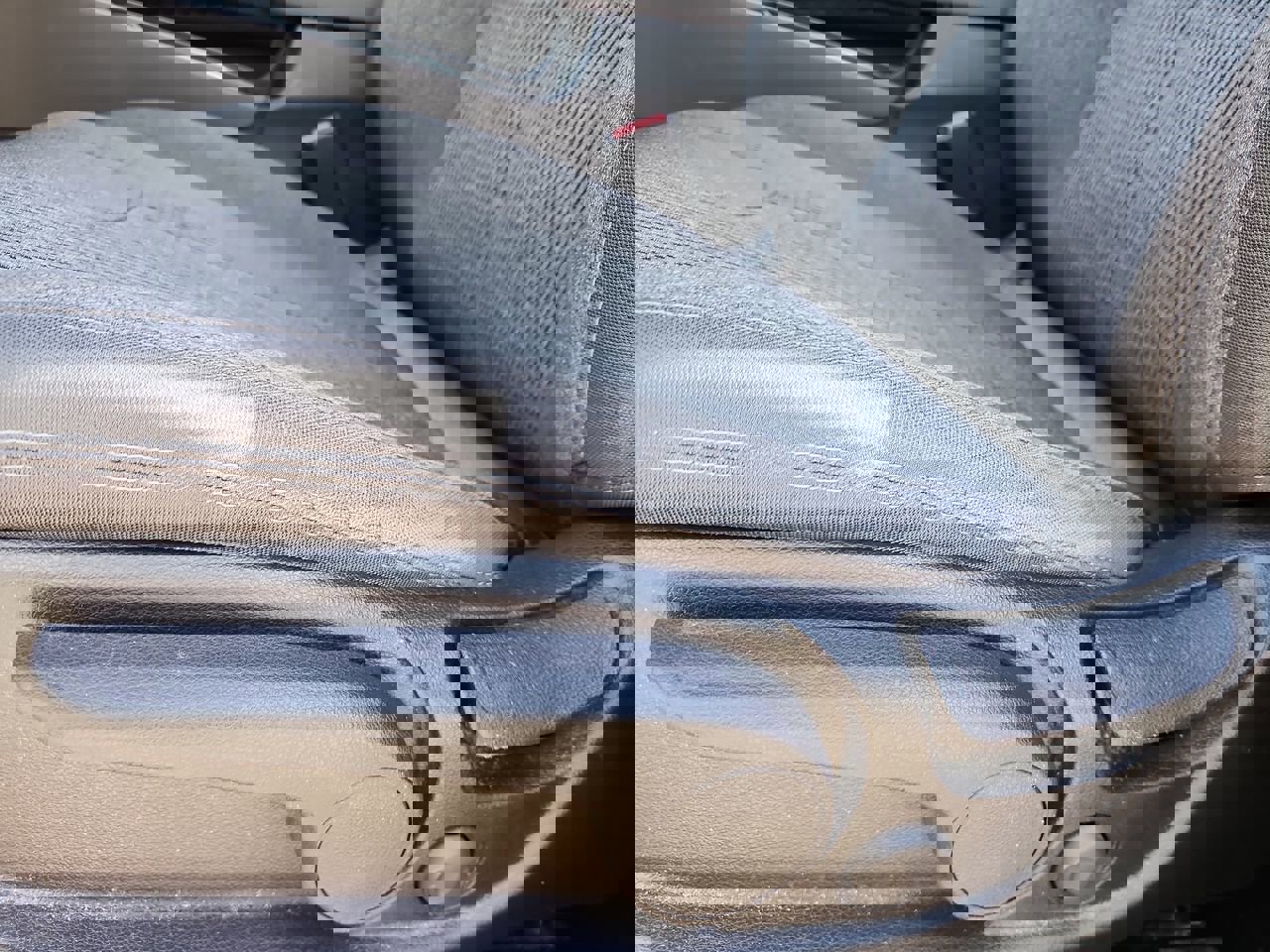 Used 2019 Hyundai Santa Fe SE image 12