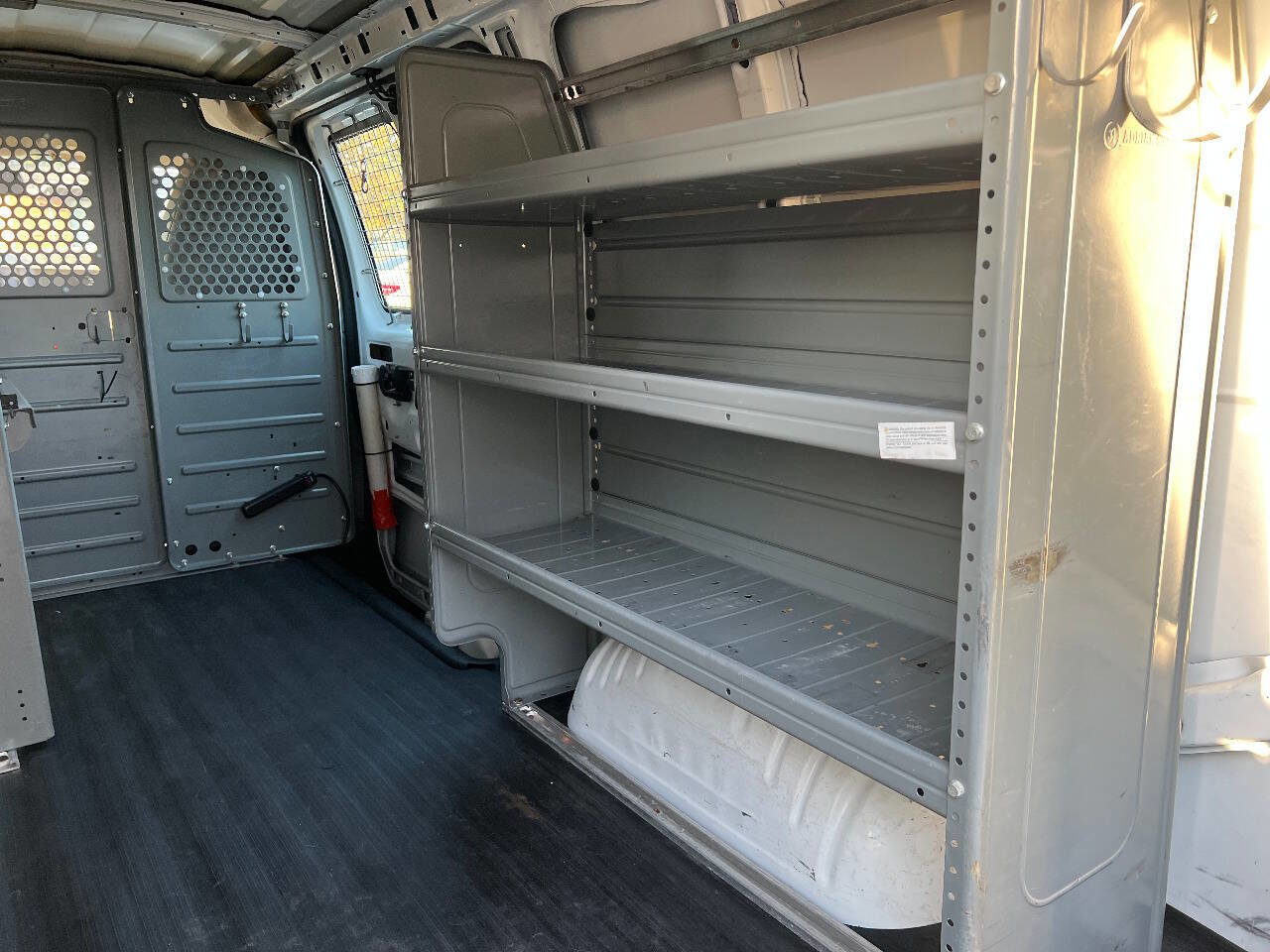 Used 2014 Chevrolet Express 2500 image 19