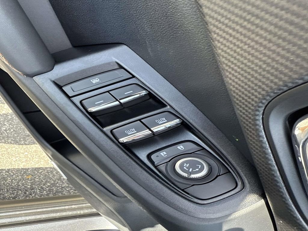 New 2025 Subaru Crosstrek 2.5i Limited w/ Popular Package #3A image 17